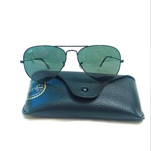Ray Bans Aviator sunglasses